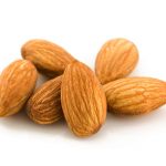 almendra-comuna-cruda-con-piel