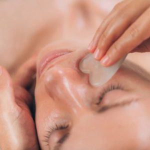 Masaje Facial con Gua Sha - Imagen 1