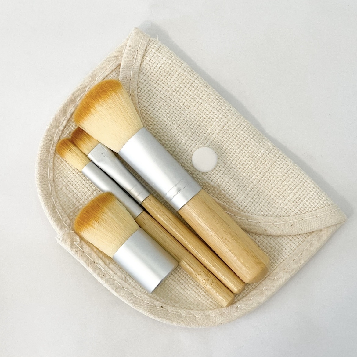 Set Maquillaje Brochas de Bambú